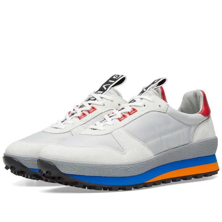 Photo: Givenchy TR3 Runner Grey & Red