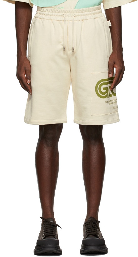 Photo: GCDS Beige Eco Regular Sweat Shorts