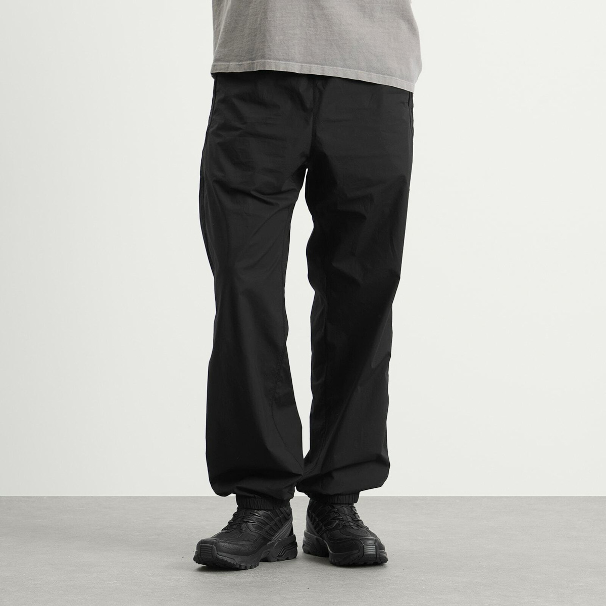 Stone Island Men's Tela Paracadute Trousers in Black Stone Island