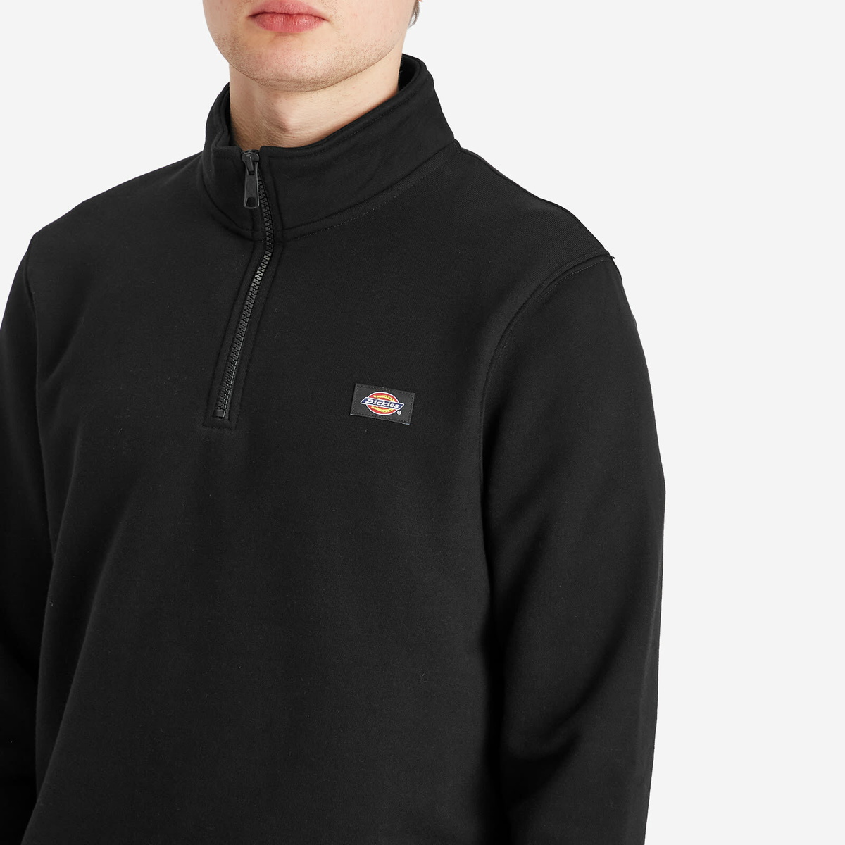 Dickies Men's Oakport Quarter Zip Sweatshirt in Black