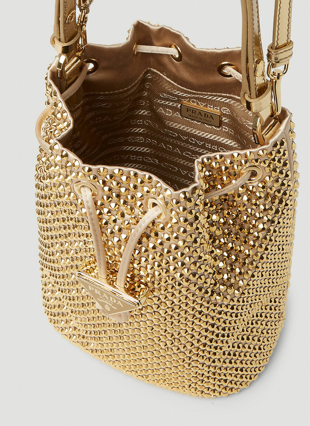Prada 自慢の パリ限定 Re-Edition ゴールド金具 Bucket Bag Prada - Crystal Embellished Handbag in Gold Prada