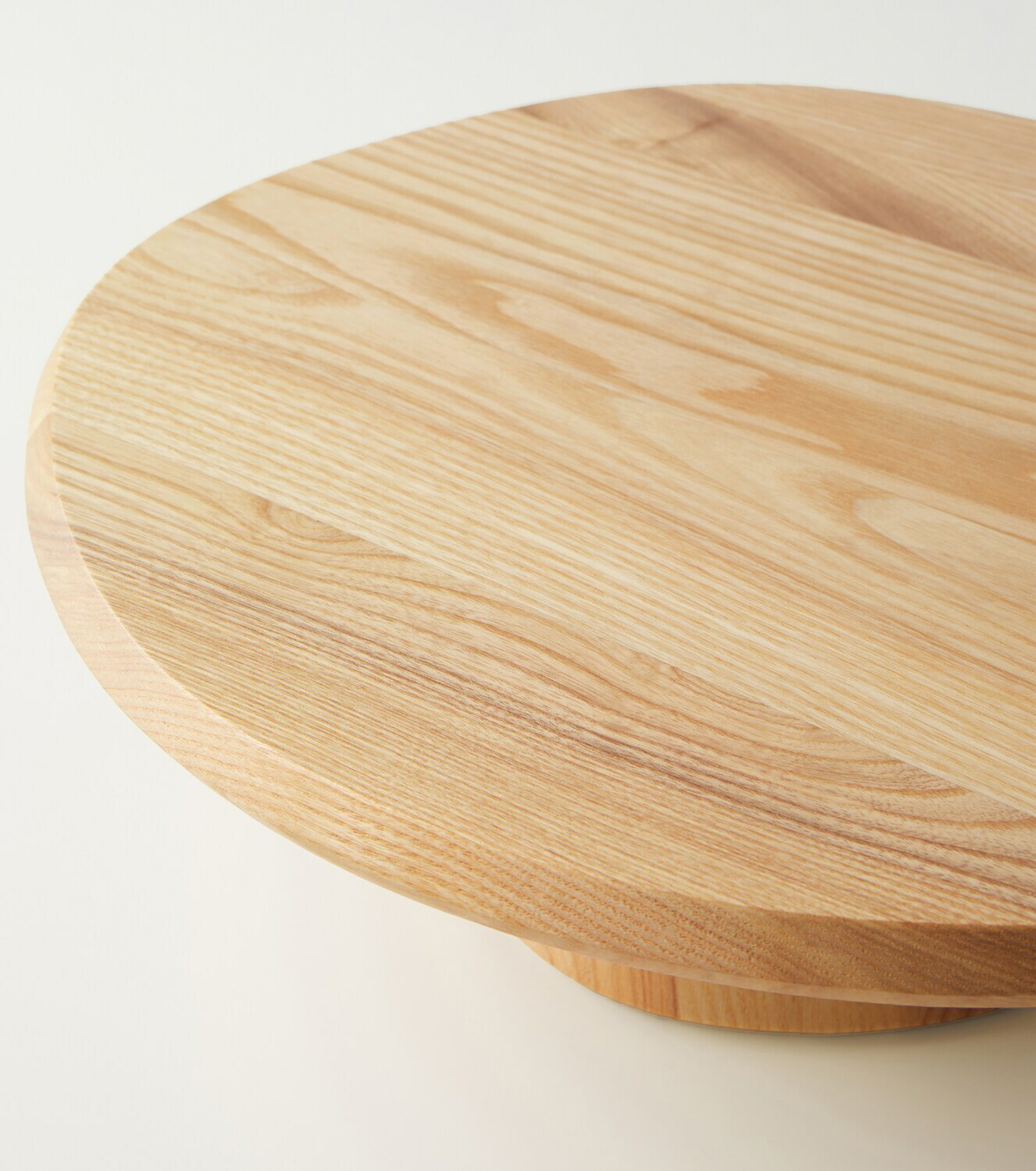 Serax 02 Dune wooden cake stand by Kelly Wearstler
