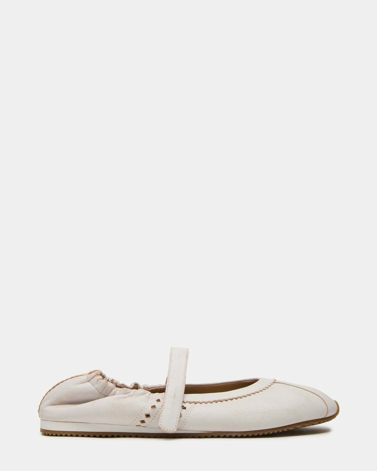 Steve Madden Anaya Flats in White