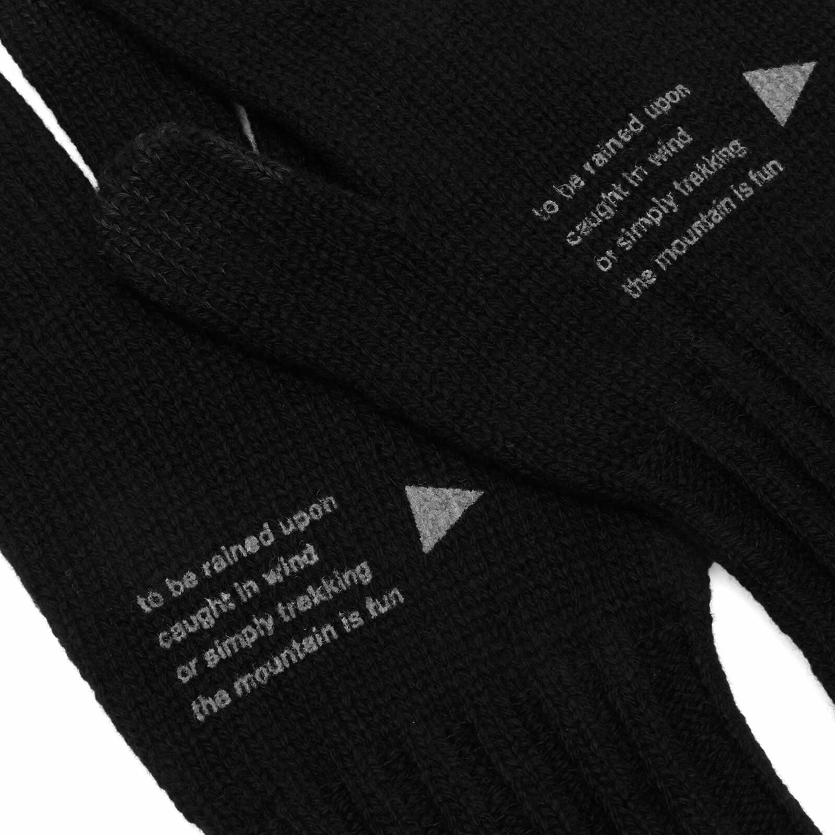 and wander Wool Knit Gloves in Black 