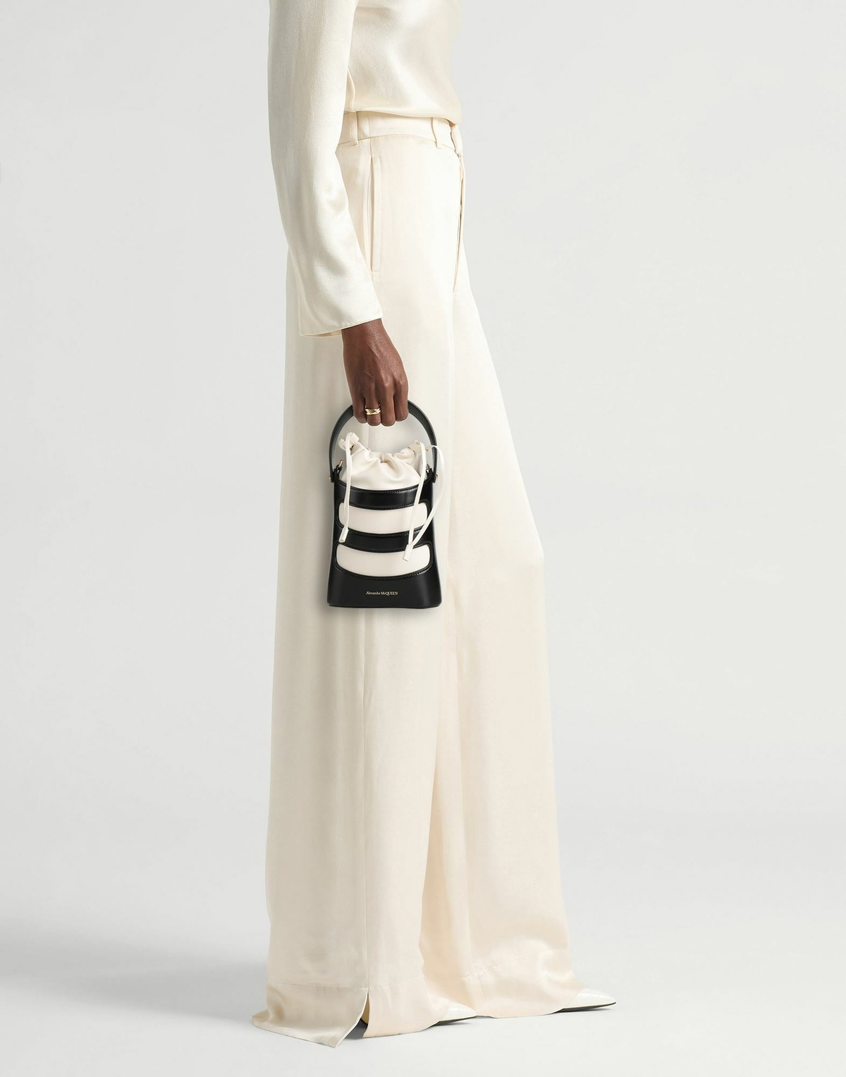 Mcqueen Womens Handbag in Black