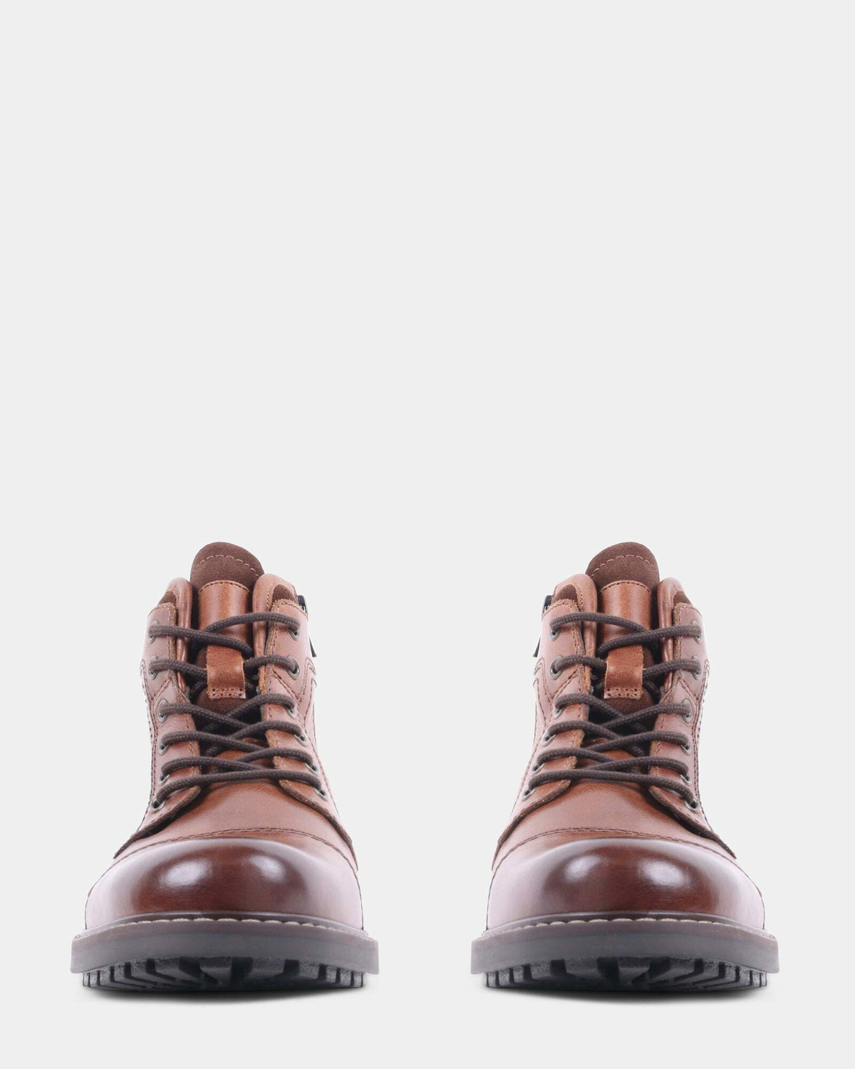 Steve Madden Abel Boots in Tan