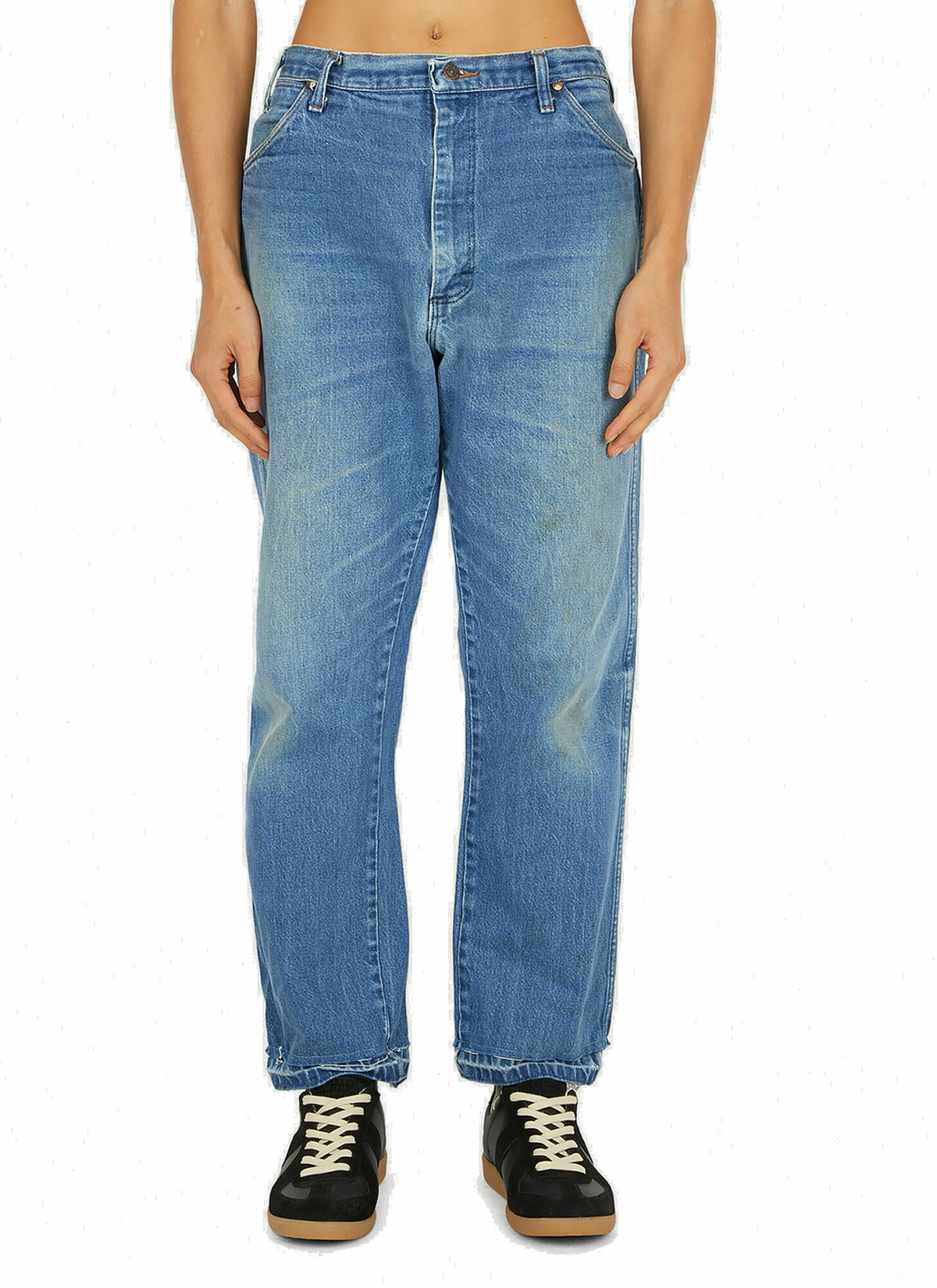 Photo: Wra Wide-Leg Jeans in Blue