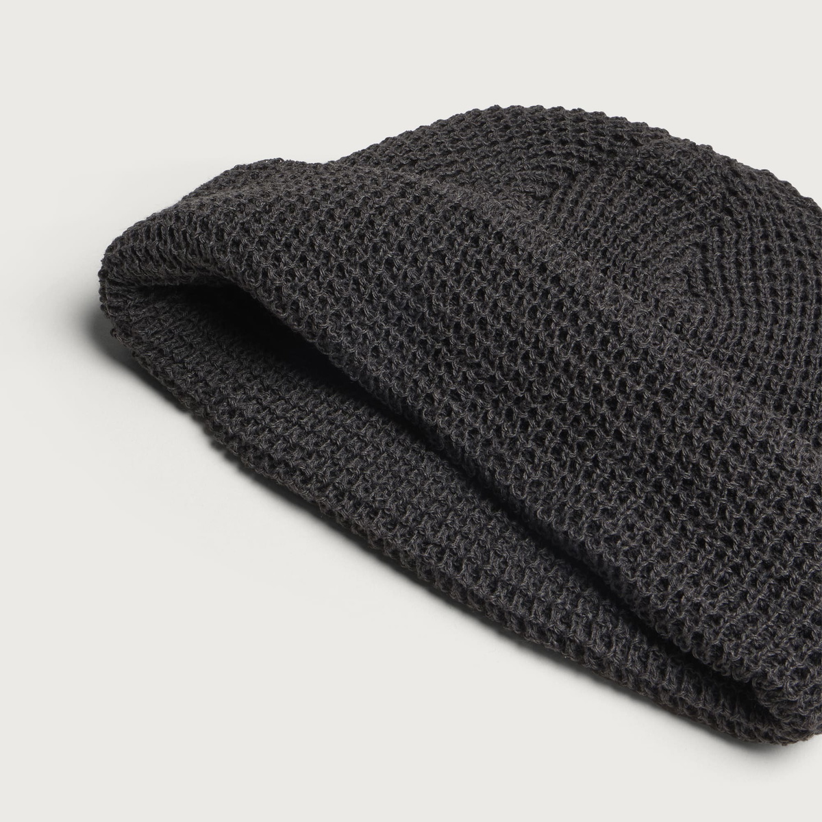 RoToTo Waffle Watch Cap Beanie in Charcoal