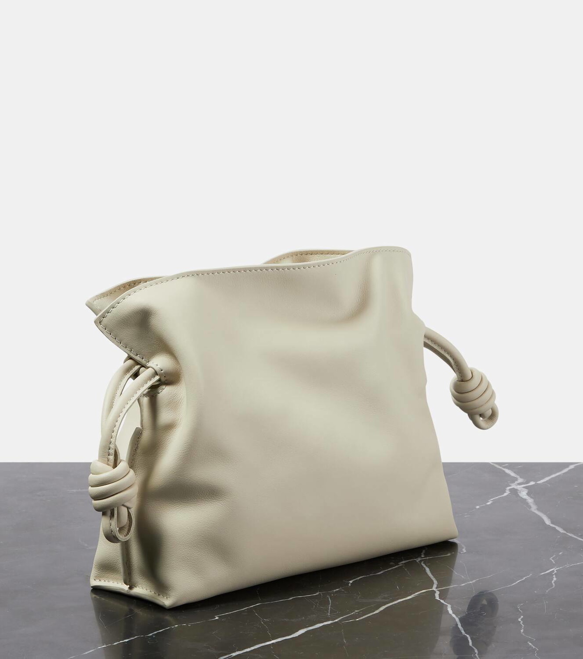 トートバッグ LOEWE Flamenco Clutch Mini Mini Flamenco clutch in nappa calfskin Brown - LOEWE