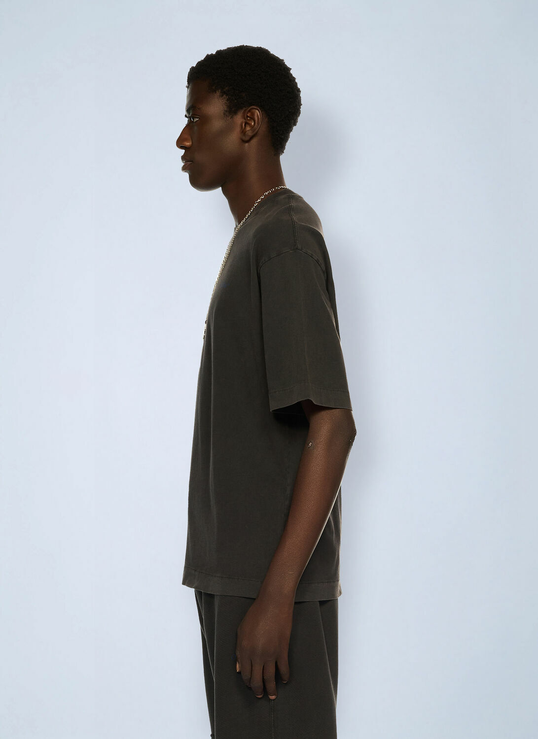 Off-White Faded Painting Skate Logo T-Shirt