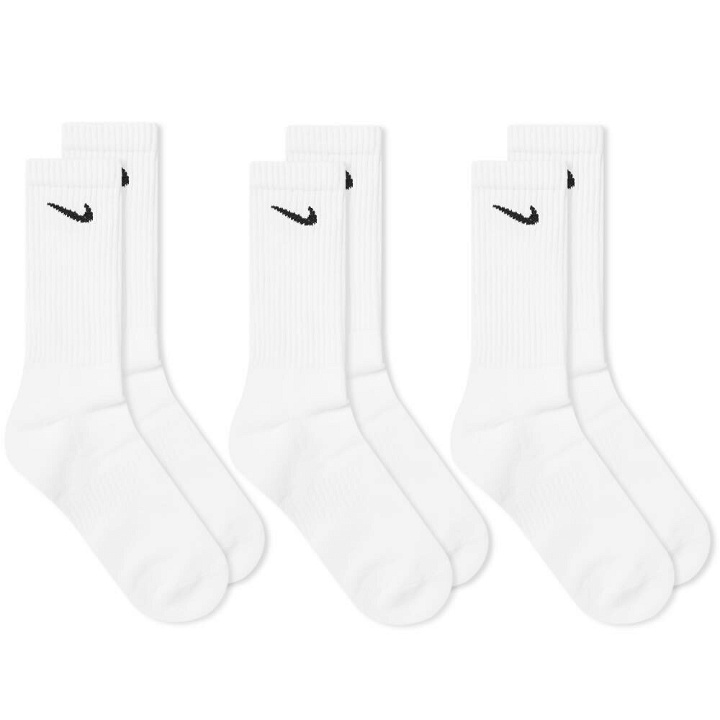 Photo: Nike Men's Cotton Cushion Crew Sock - 3 Pack in White/Black