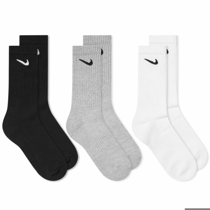 Photo: Nike Men's Cotton Cushion Crew Sock - 3 Pack in White/Grey/Black