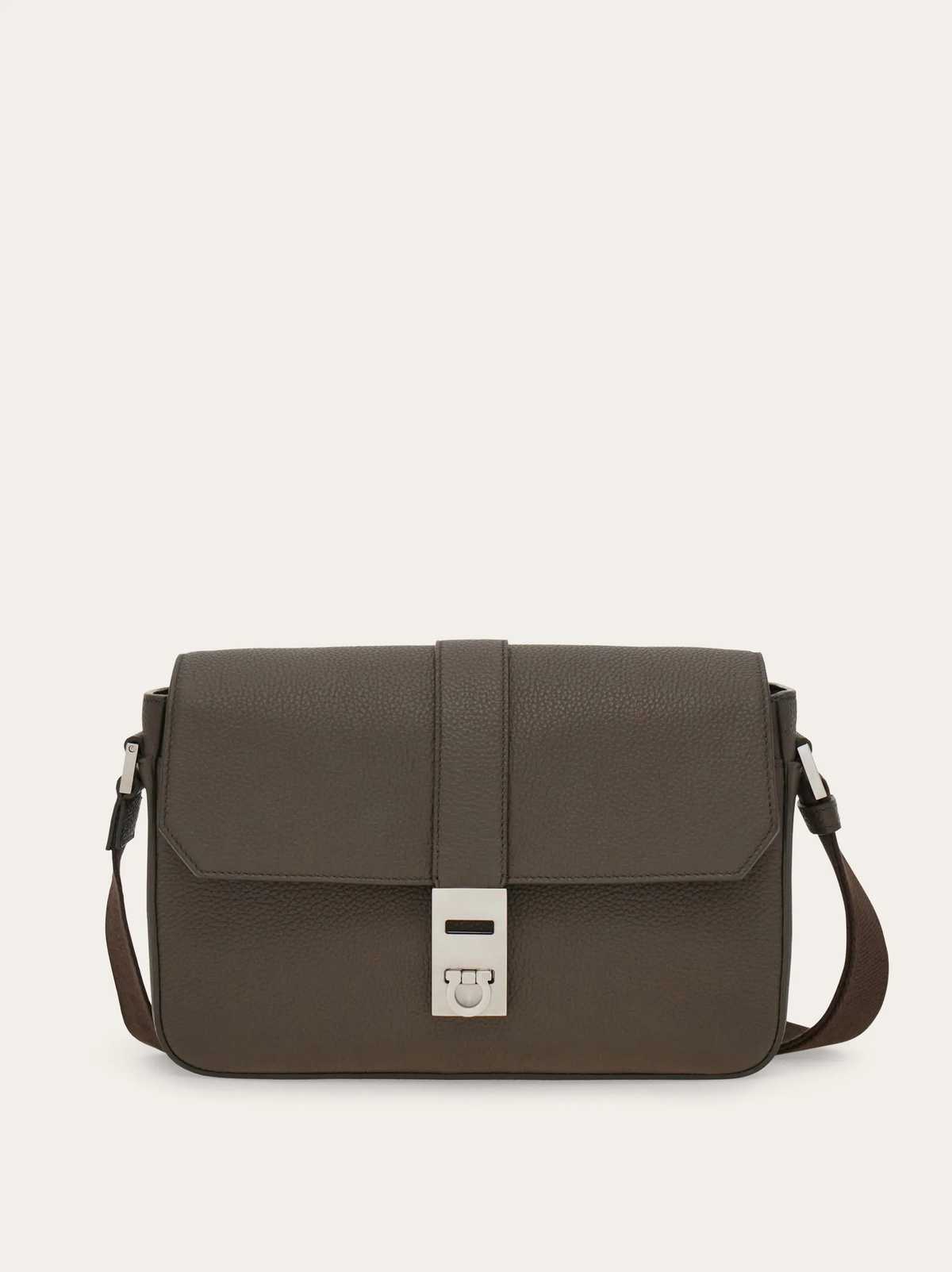 Ferragamo Mens Hug buckle messenger bag in Grey
