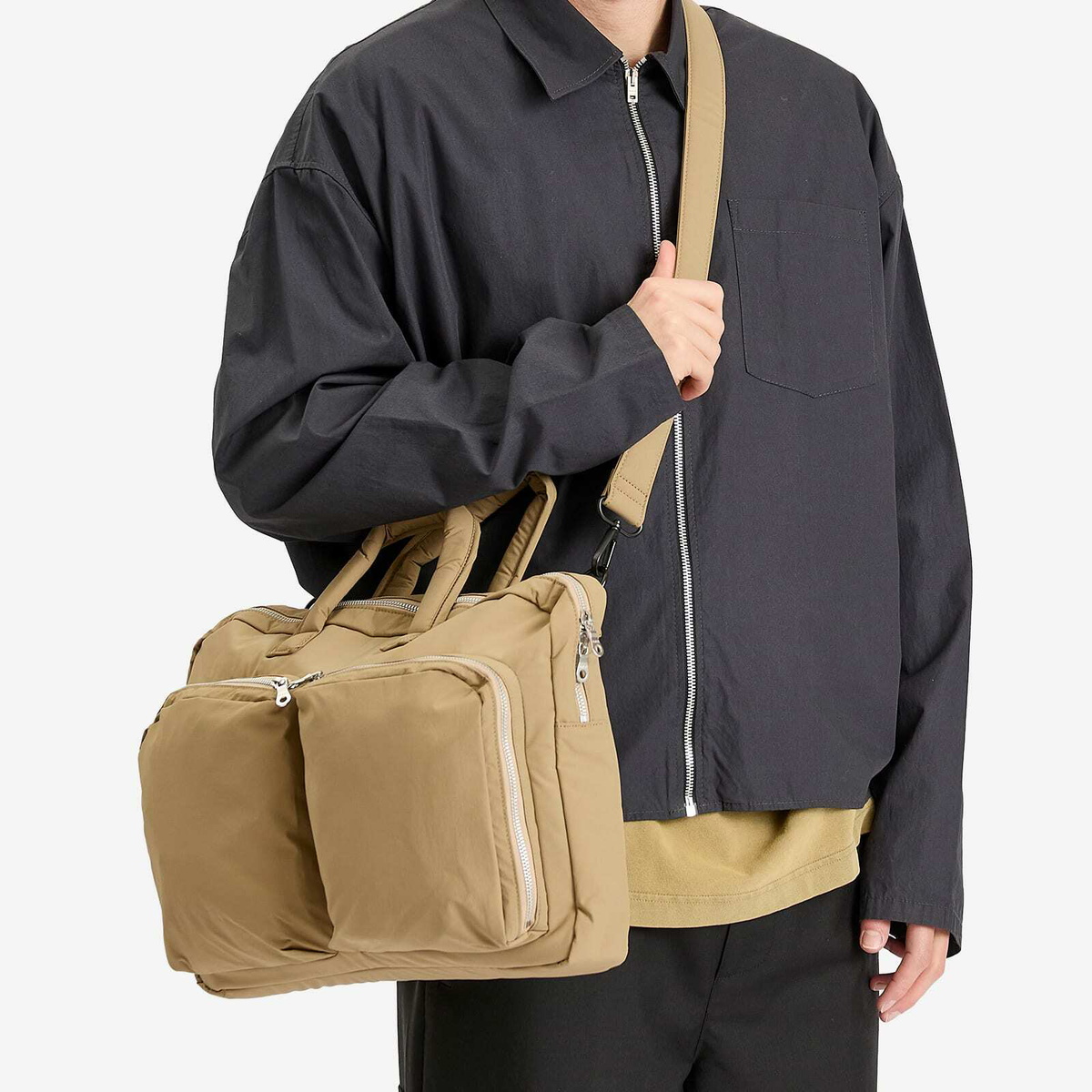 Mazi Untitled AM Case 03 in Beige 