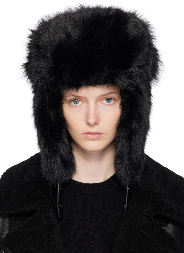 Photo: Juun.J Black Hardware Beanie