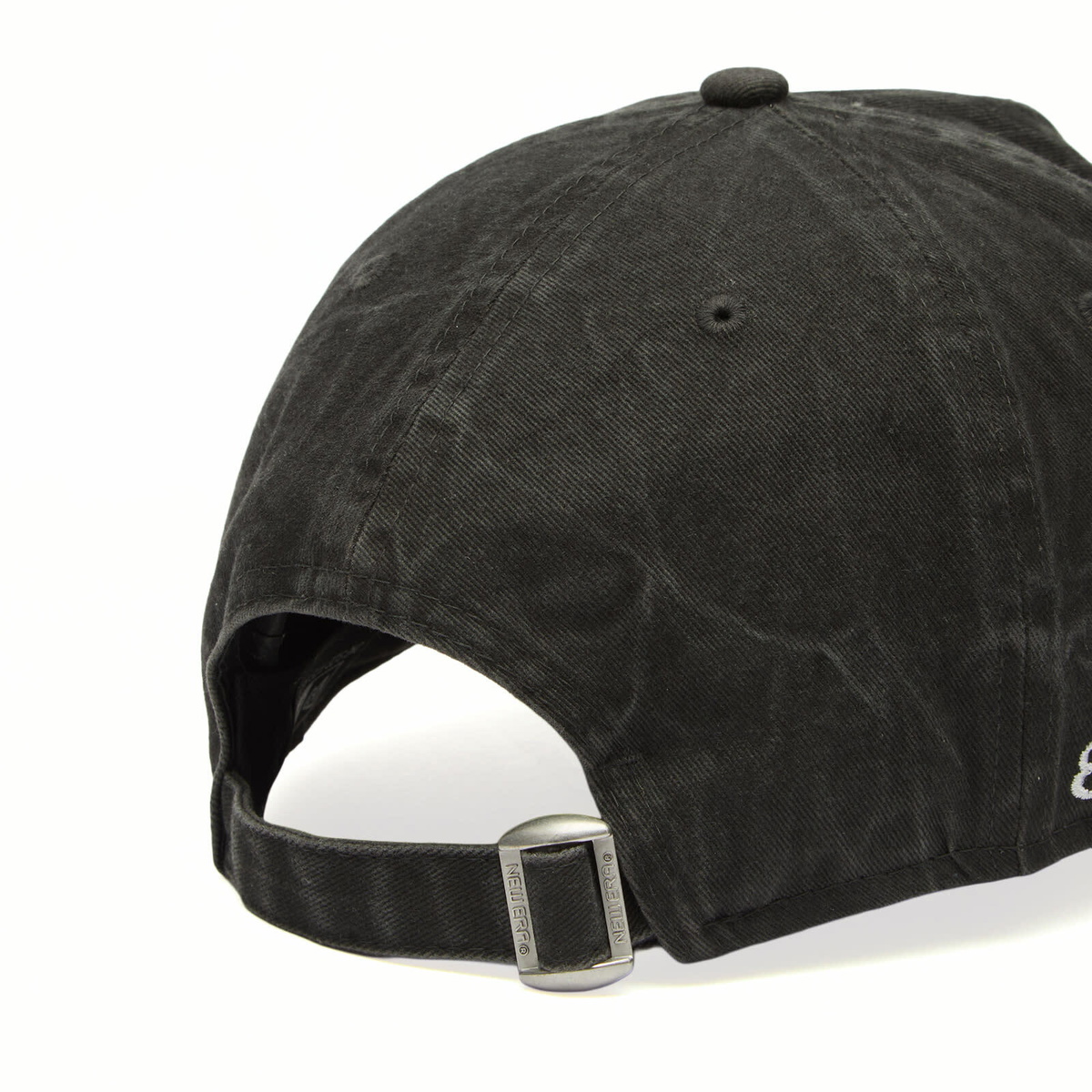 New Era Pigment Wash 9Twenty Cap in Black 