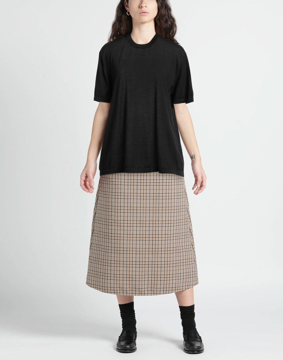 Armarium Womens Sweater in Black