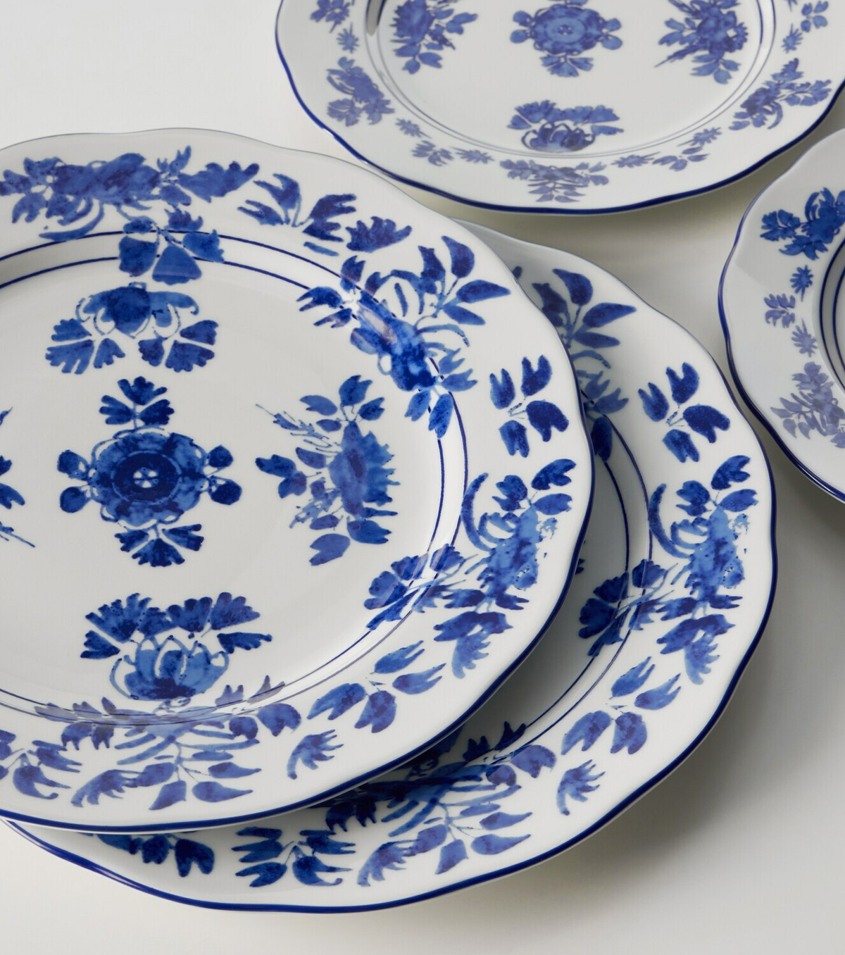 Cabana Gloria set of 2 porcelain dinner plates