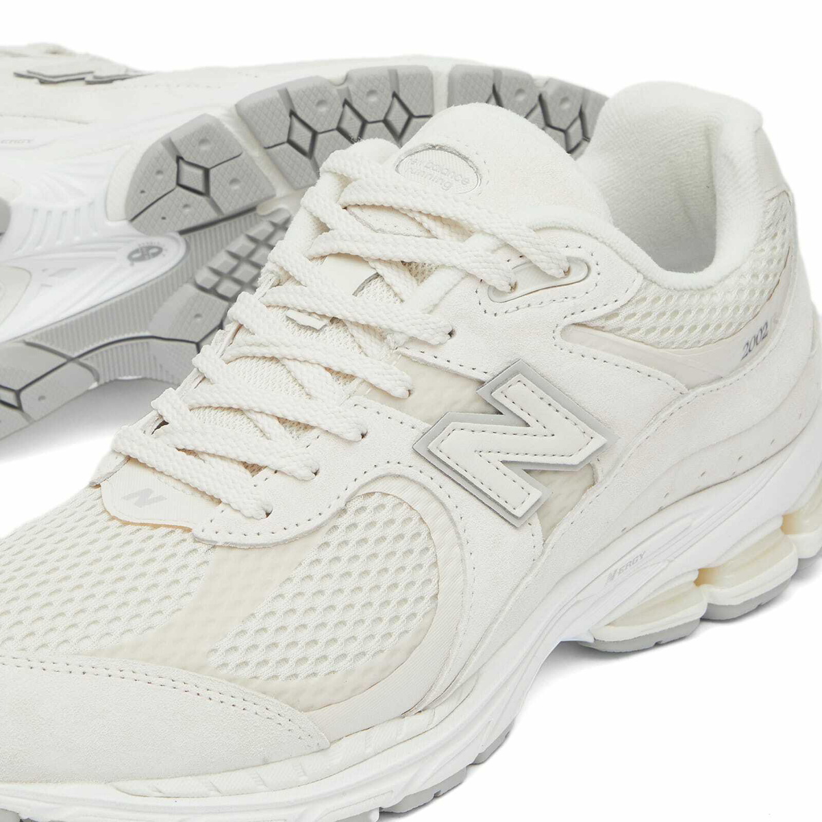 New Balance M2002WC in Beige New Balance