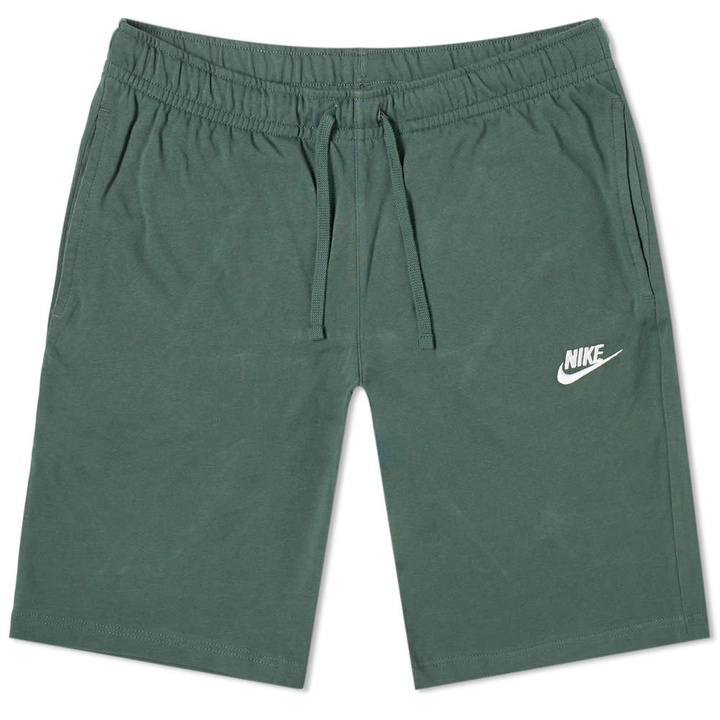 Photo: Nike Club Short