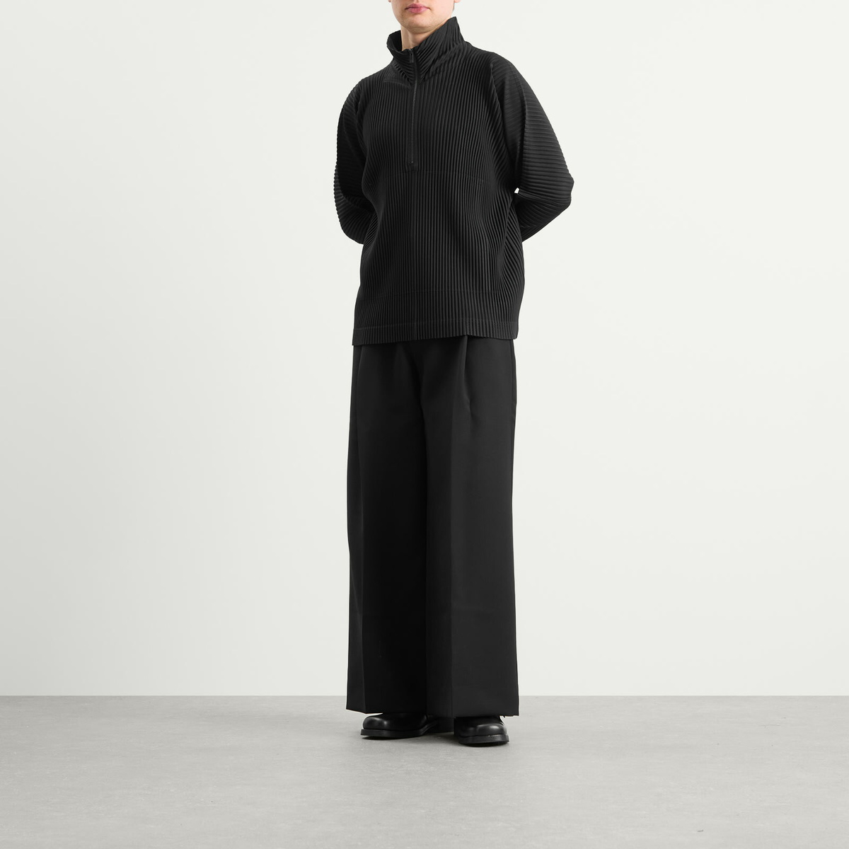Homme Plissé Issey Miyake Men's Pleat Half Zip Through Top in Black