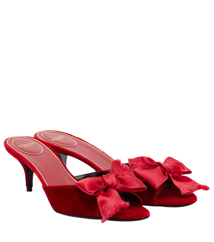 Photo: Valentino Garavani Marie A bow-detail velvet mules