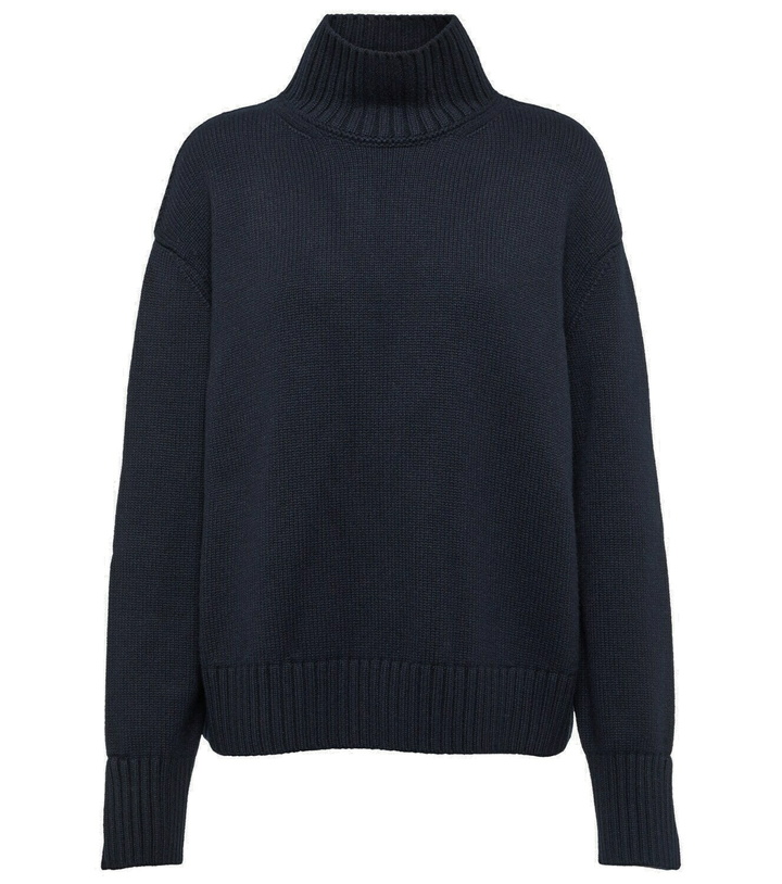 Photo: Loro Piana Parksville cashmere turtleneck sweater