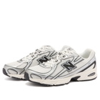 New Balance U740BK2 Sneaker in Sea Salt