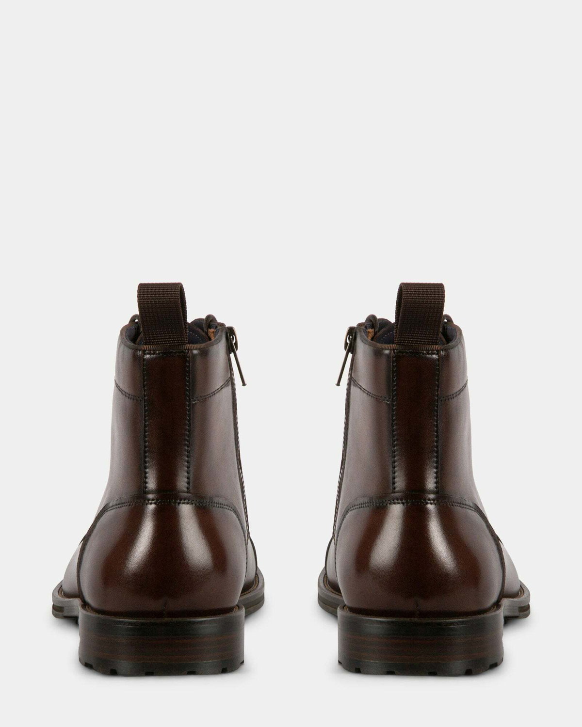 Steve Madden Daymonn Boots in Brown