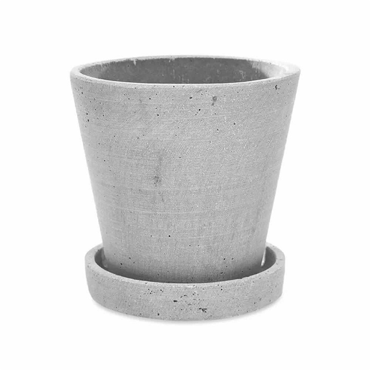Photo: HAY Medium Flowerpot with Saucer in Grey