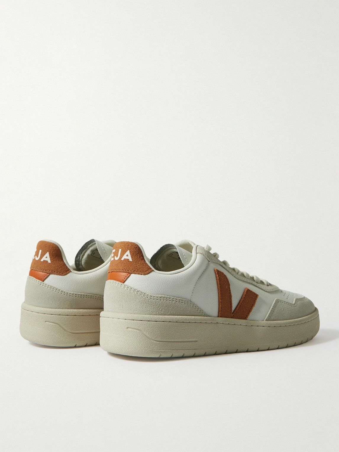 Veja - V-90 Suede and Leather Sneakers - White VEJA