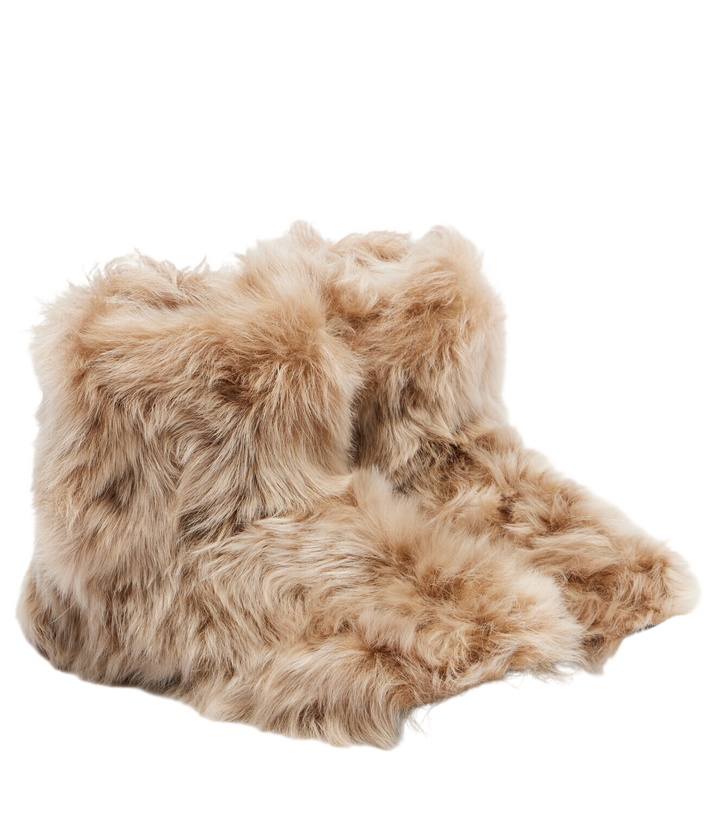 Photo: Christen Big shearling ankle boots