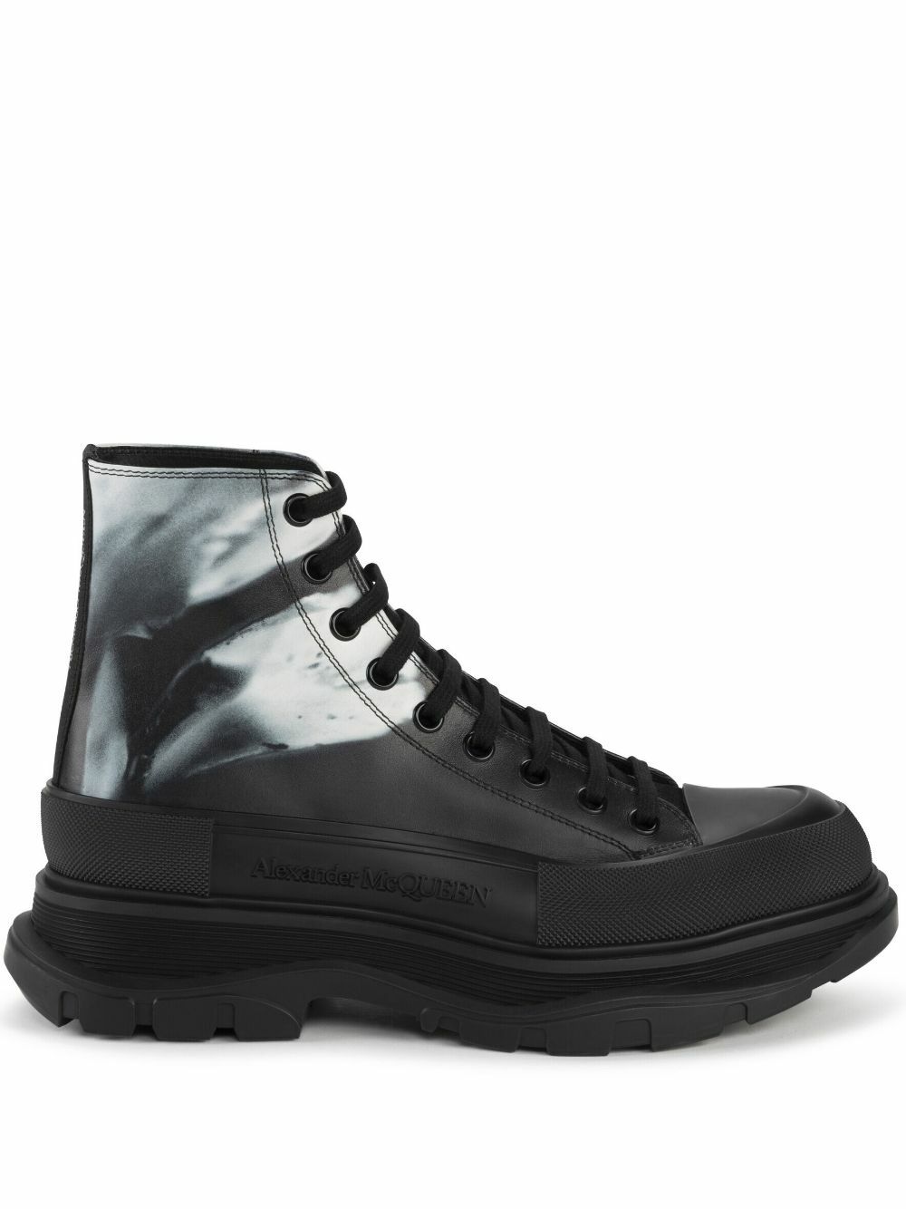alexander mcqueen tread slick chelsea boots
