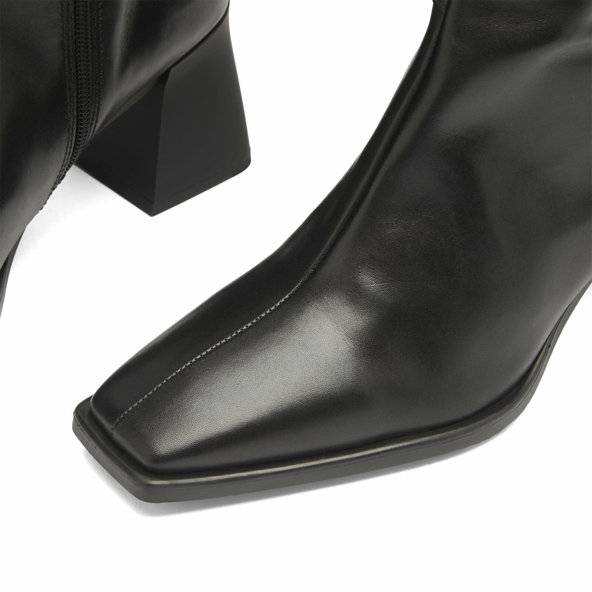 Vagabond Shoemakers Women's Vagabond Hedda Knee High Boot in Black