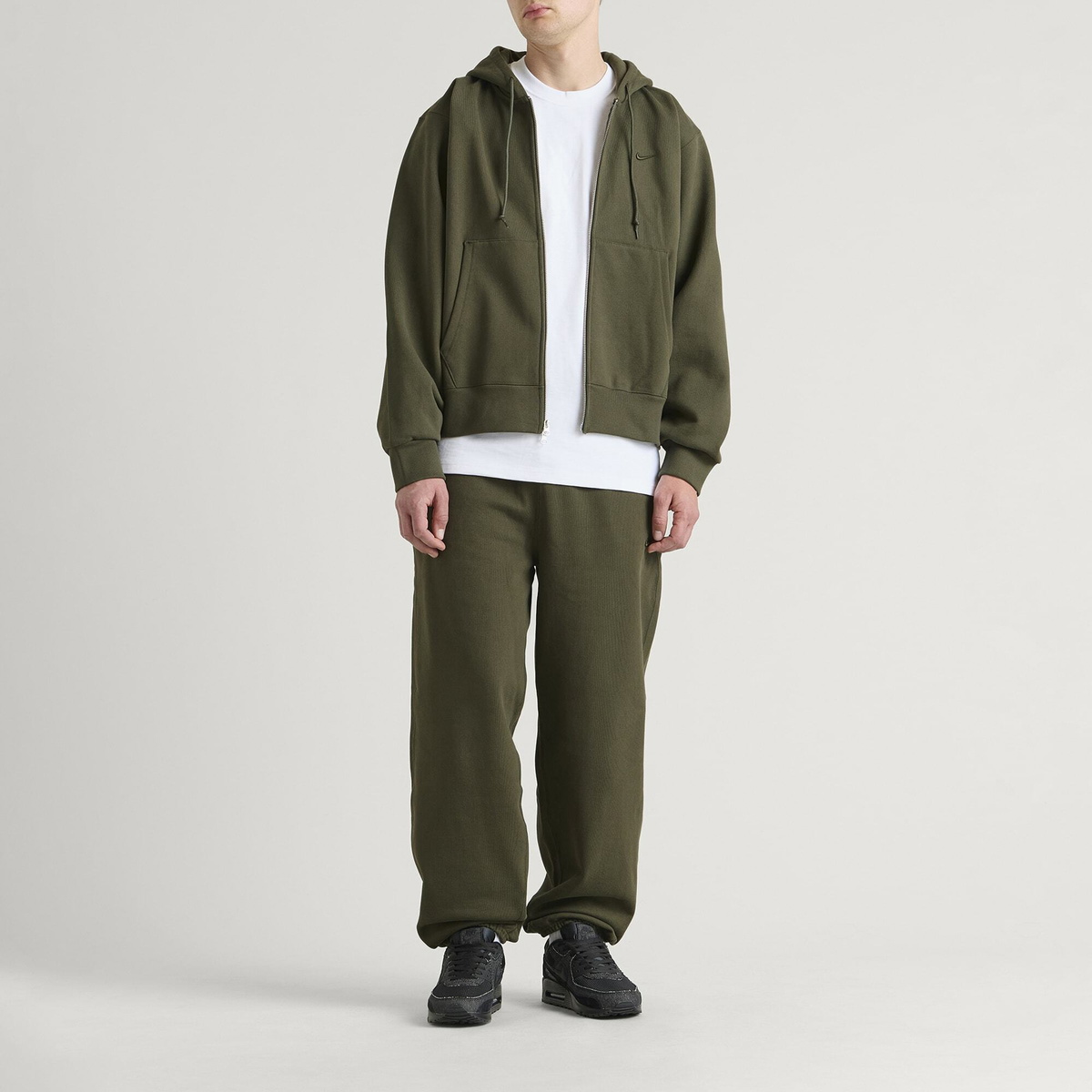 Nike Men's 560 Fleece Sweat Pant in Cargo Khaki