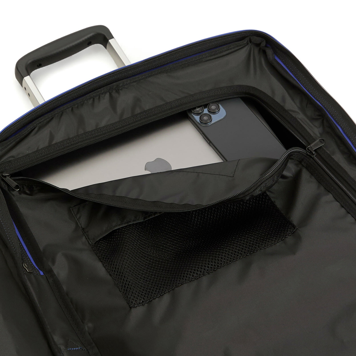 Eastpak Transit'r Large Travel Bag With Wheels in Tarp Blue 