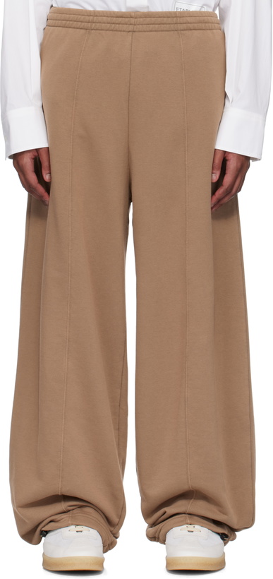 Photo: MM6 Maison Margiela Brown Pinched Seam Sweatpants