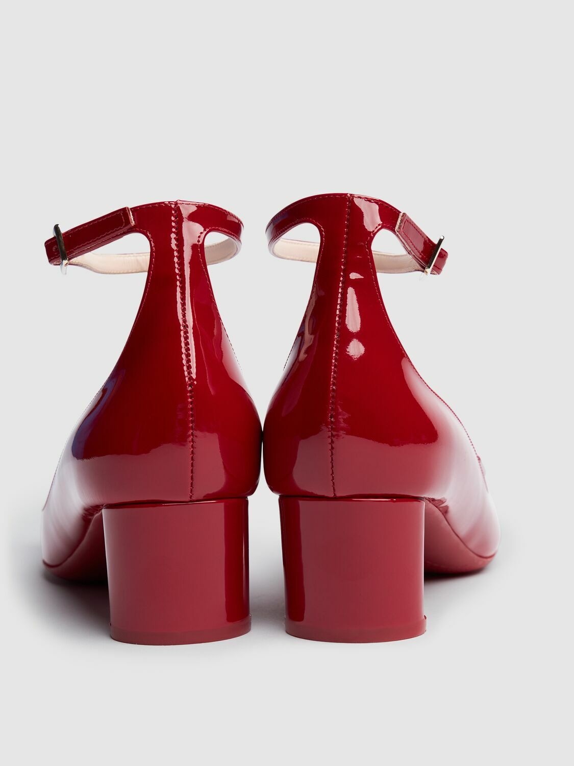 ROGER VIVIER ウィウレンシャ ハックル コンハットフツ Belle Vivier Pumps in patent leather Off White Woman