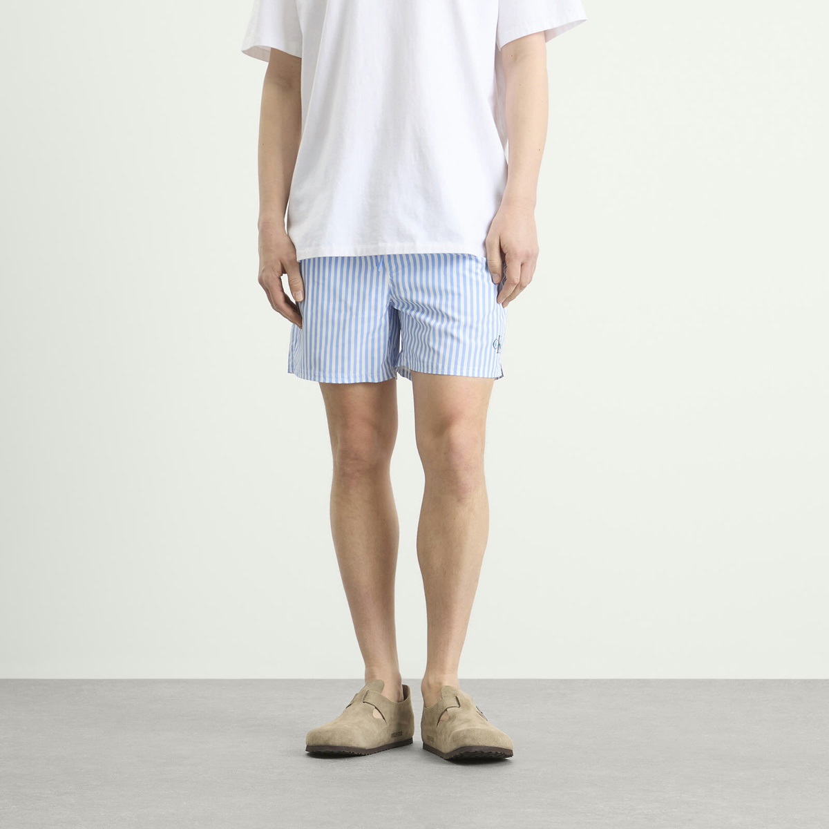 Calvin Klein Men's Medium Drawstring Swim Shorts in Penny Stripe/Blue Descent