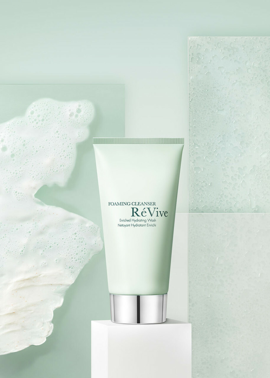 RÉvive Foaming Cleanser Enriched Hydrating Wash 125ml