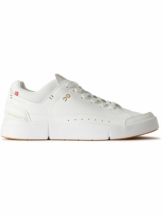 Photo: ON - Roger Federer The Roger Centre Court Vegan Leather and Mesh Tennis Sneakers - White