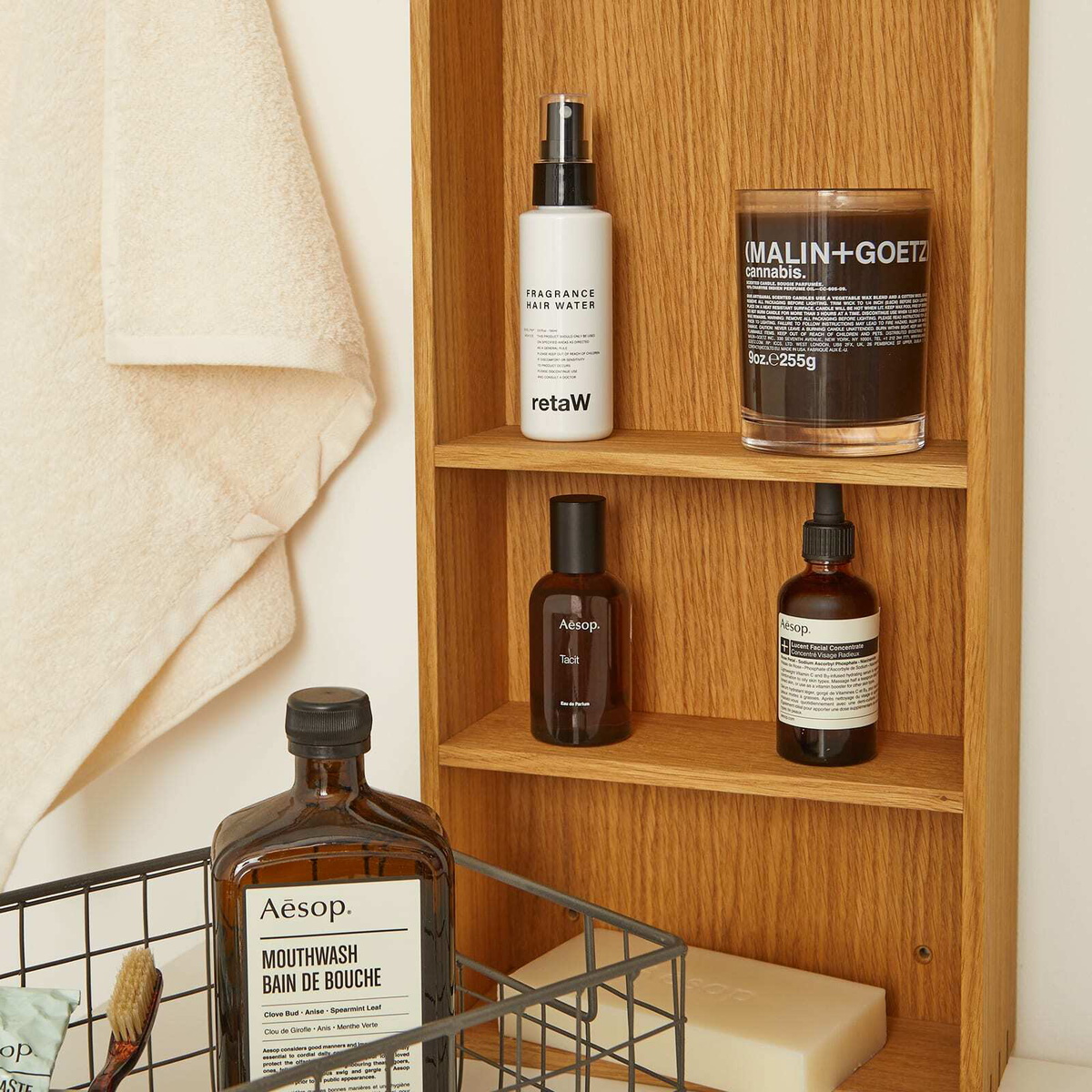 retaW Hair Water in Evelyn* 