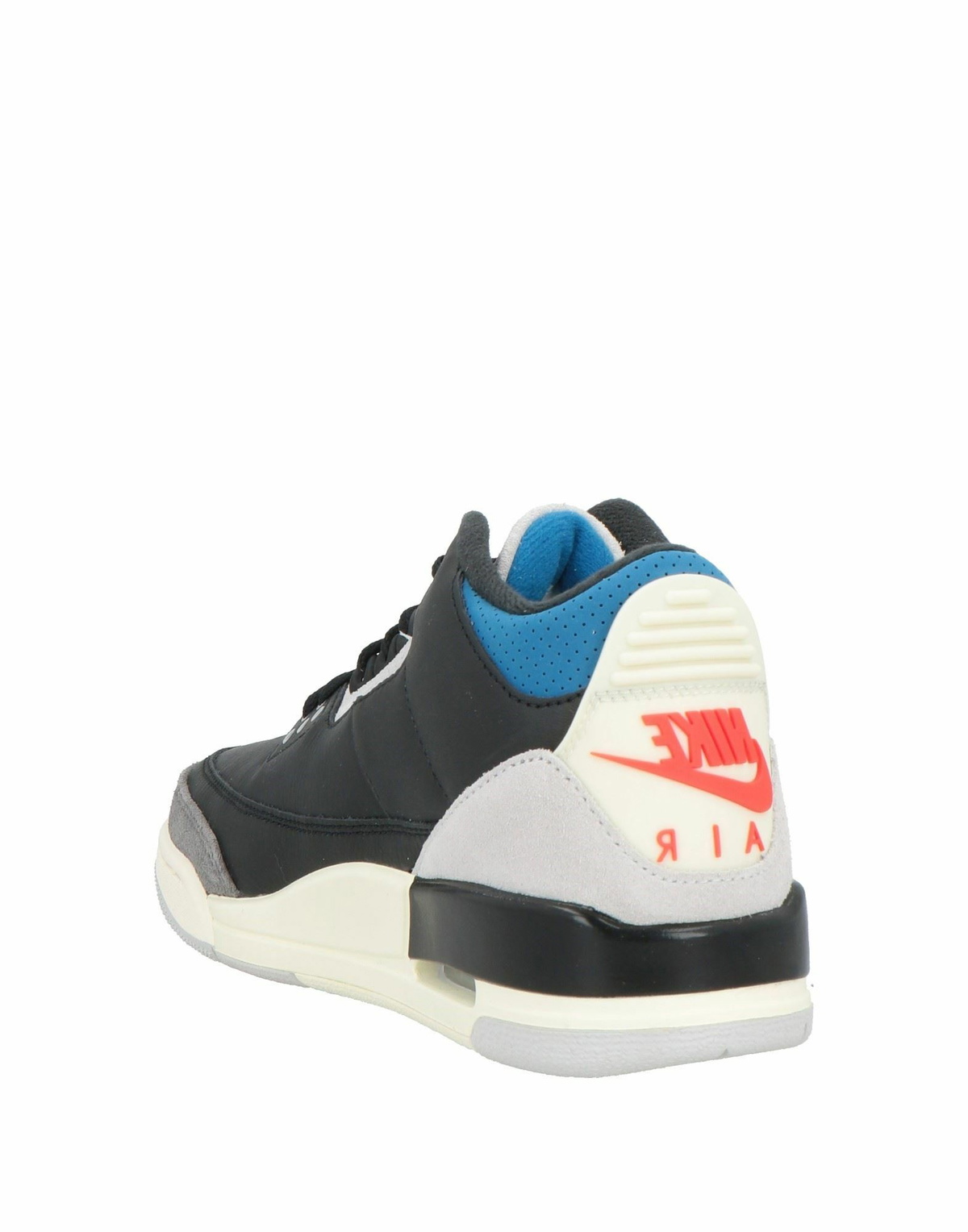 Jordan Womens Sneakers in Black