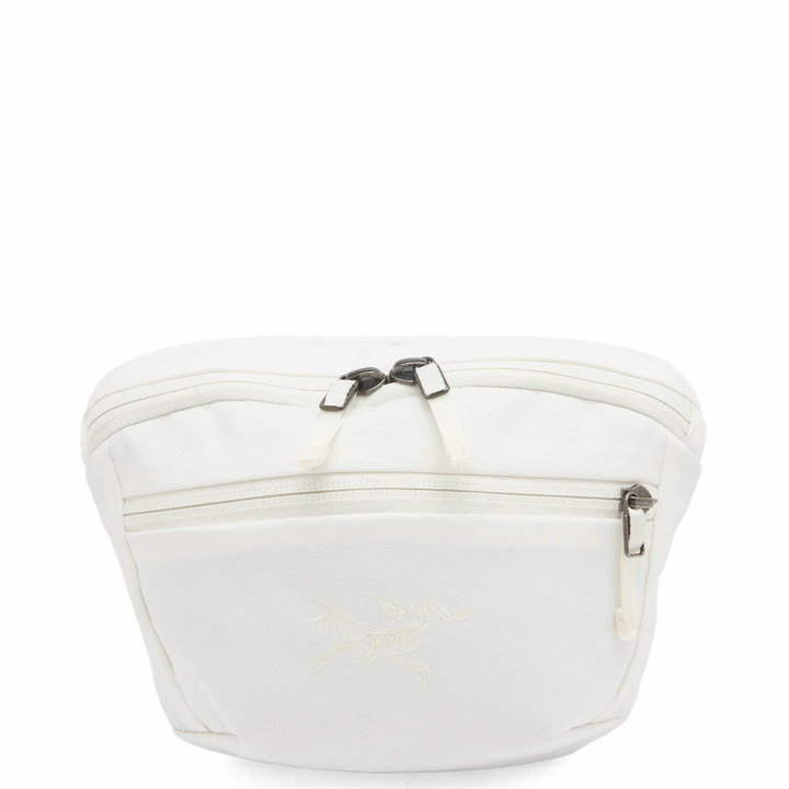 Photo: Arc'teryx Mantis 1 Waist Pack in Whiteout 