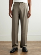 De Bonne Facture - Straight-Leg Pleated Linen Trousers - Green