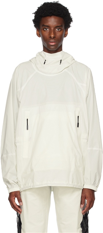 Photo: Goldwin 0 White Packable Jacket