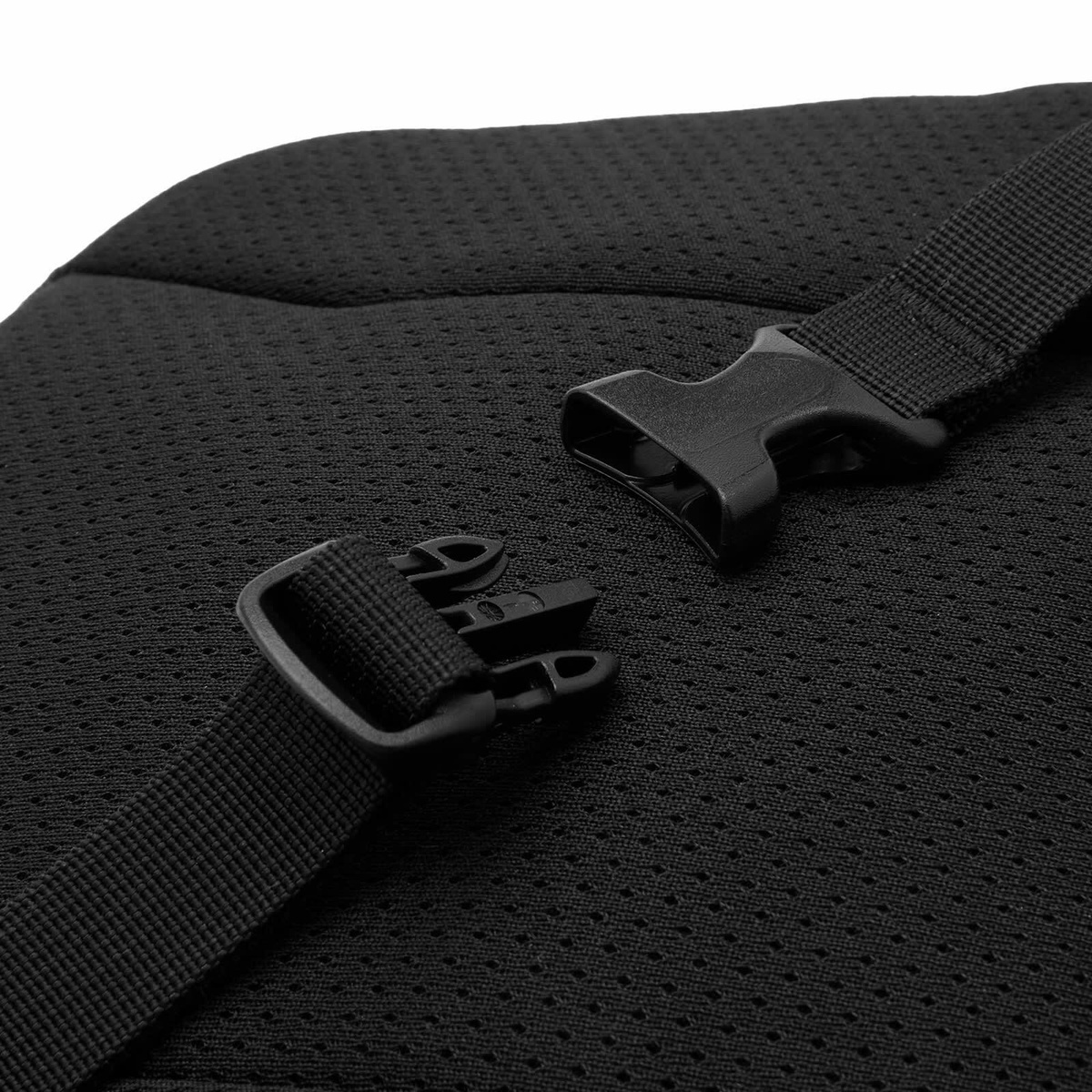 Arc'teryx Men's Mantis 2 Waist Pack in 24K Black 