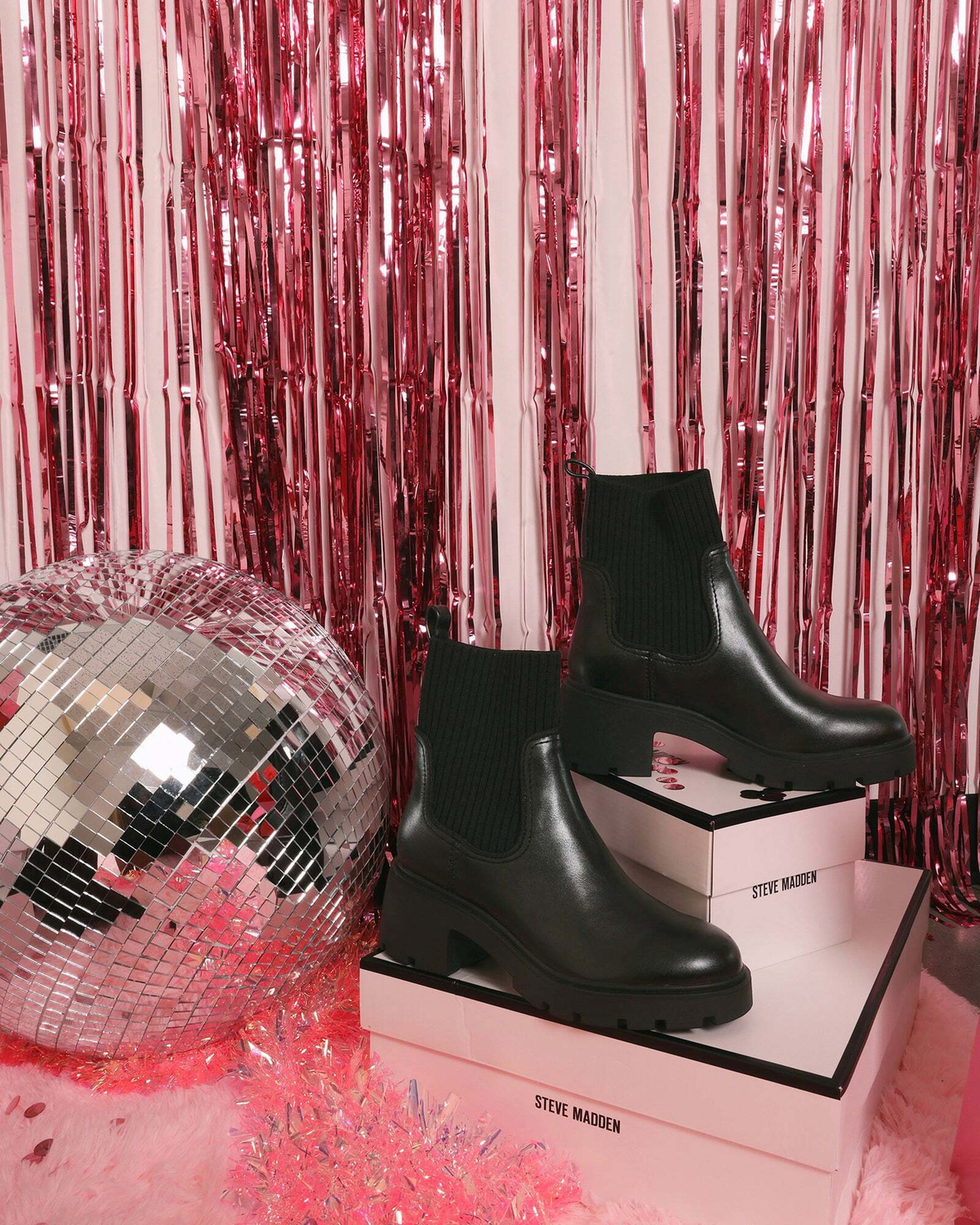 Steve Madden Hartford Booties in Black