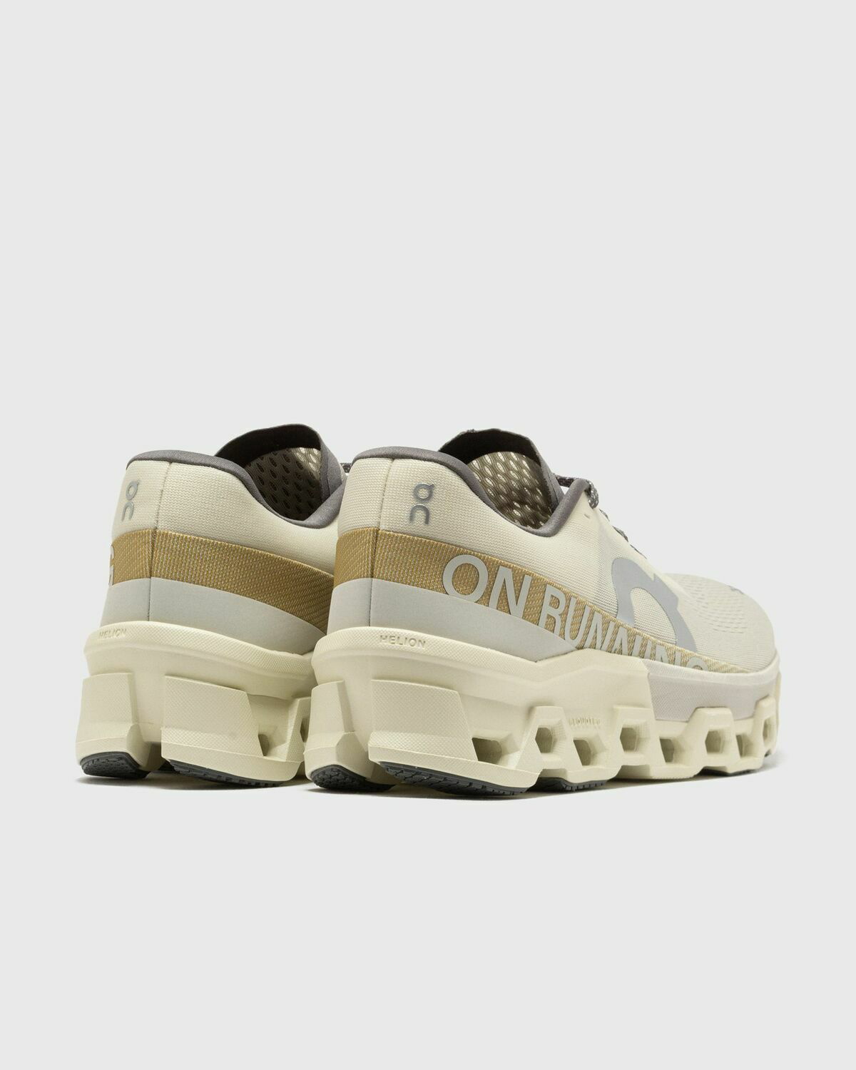On Cloudmonster 2 Beige Lowtop/Performance & Sports On