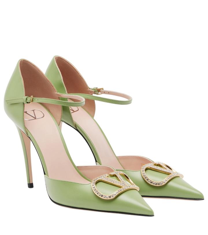 Photo: Valentino Garavani D'Orsay VLogo embellished leather pumps
